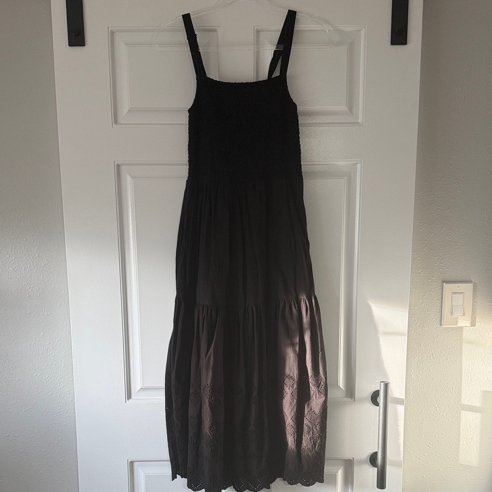 Evereve Black Midi Dress